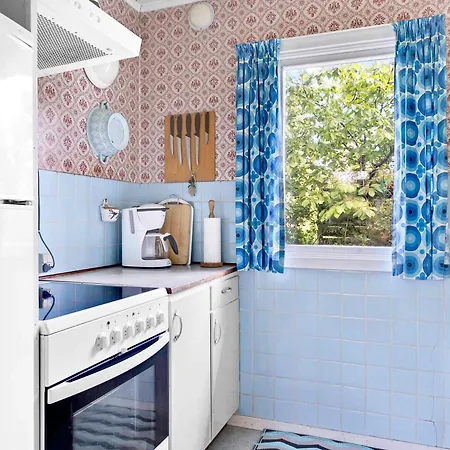 By Veddinge In Charming 70s Style Farevejle